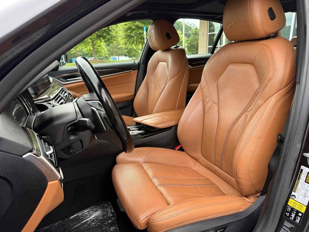 BMW 5 Series  2019