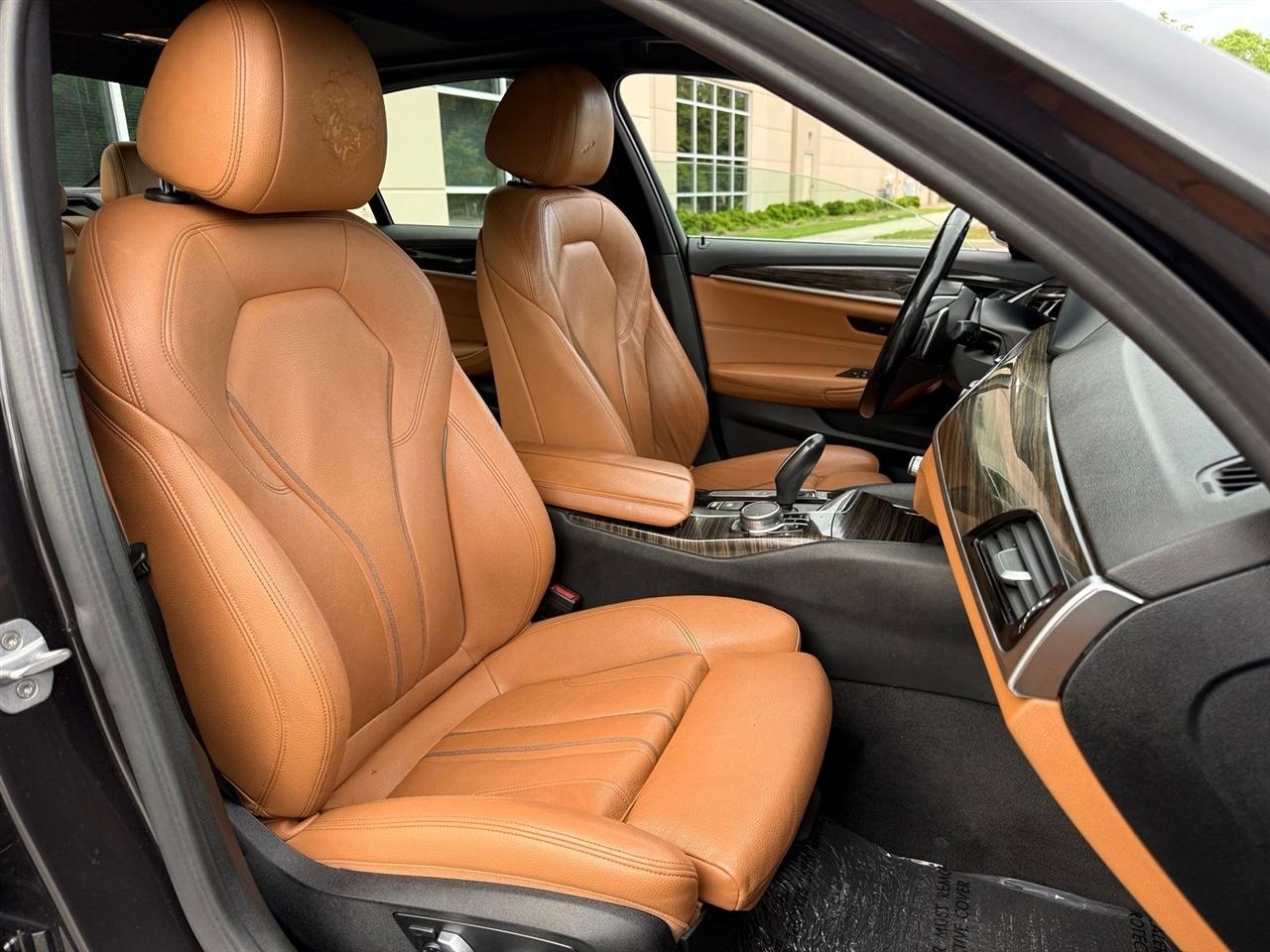 BMW 5 Series  2019