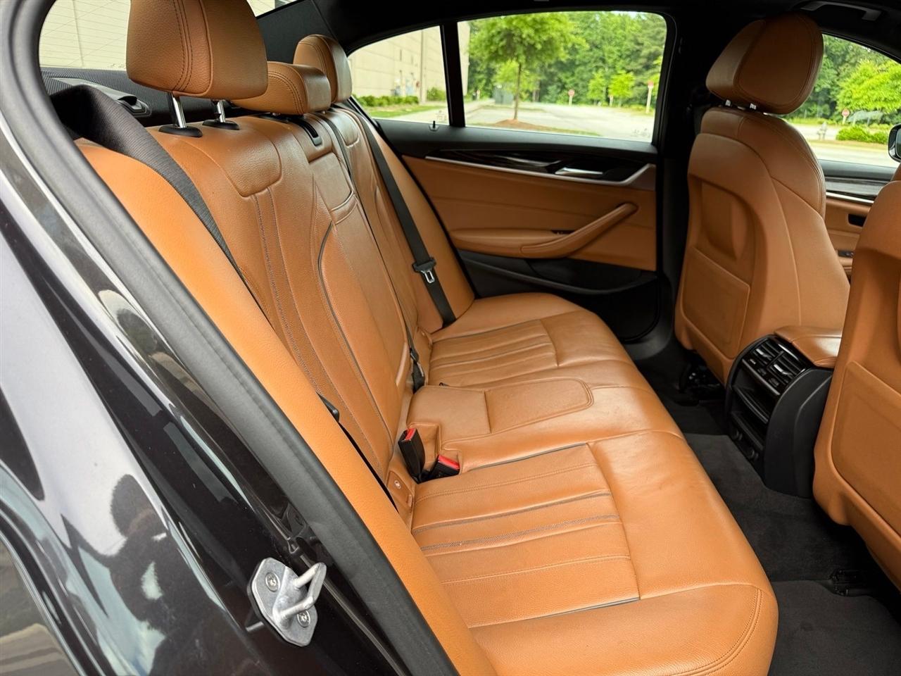 BMW 5 Series  2019