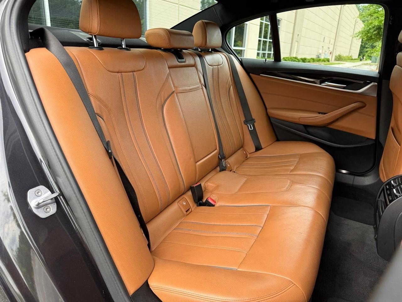 BMW 5 Series  2019