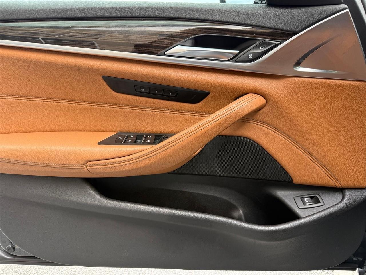 BMW 5 Series  2019