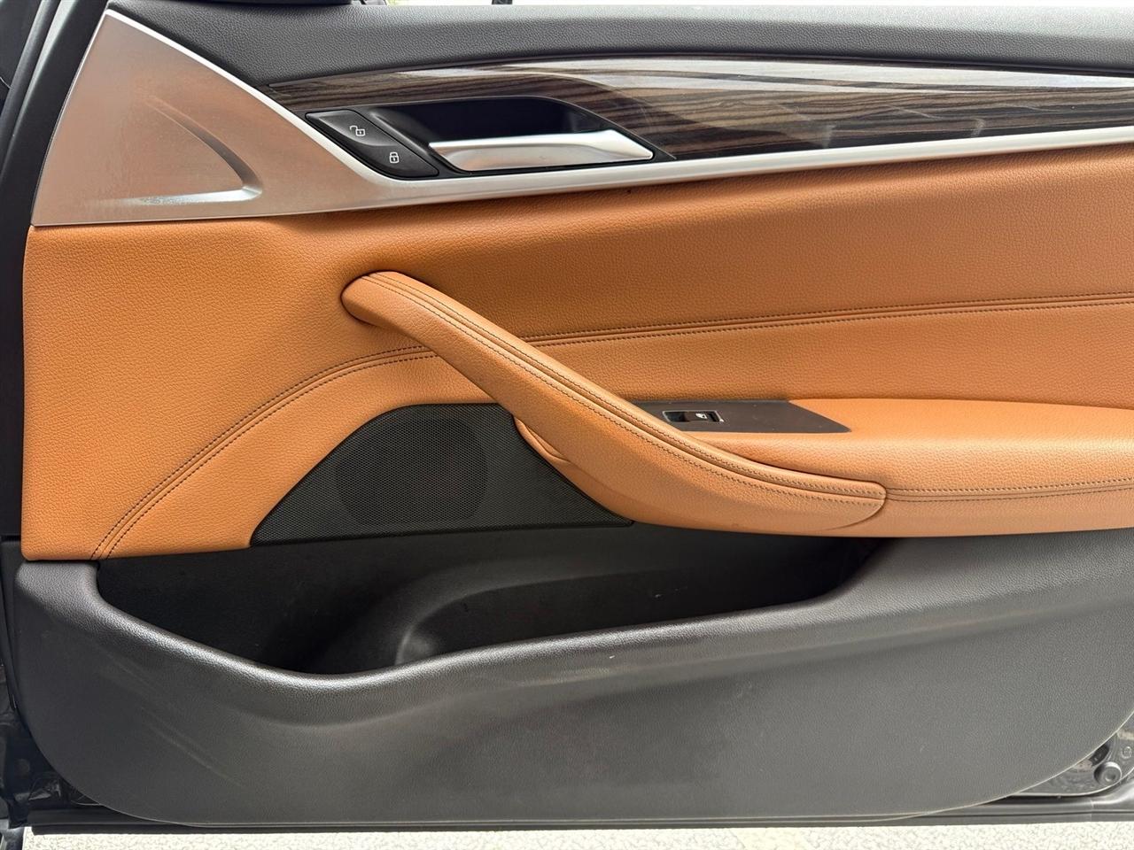 BMW 5 Series  2019
