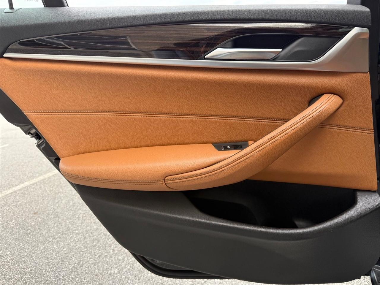 BMW 5 Series  2019