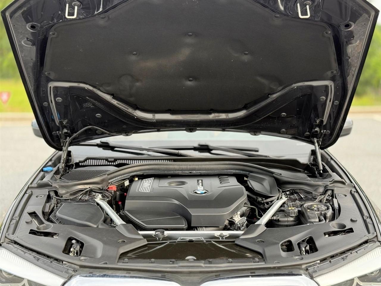 BMW 5 Series  2019