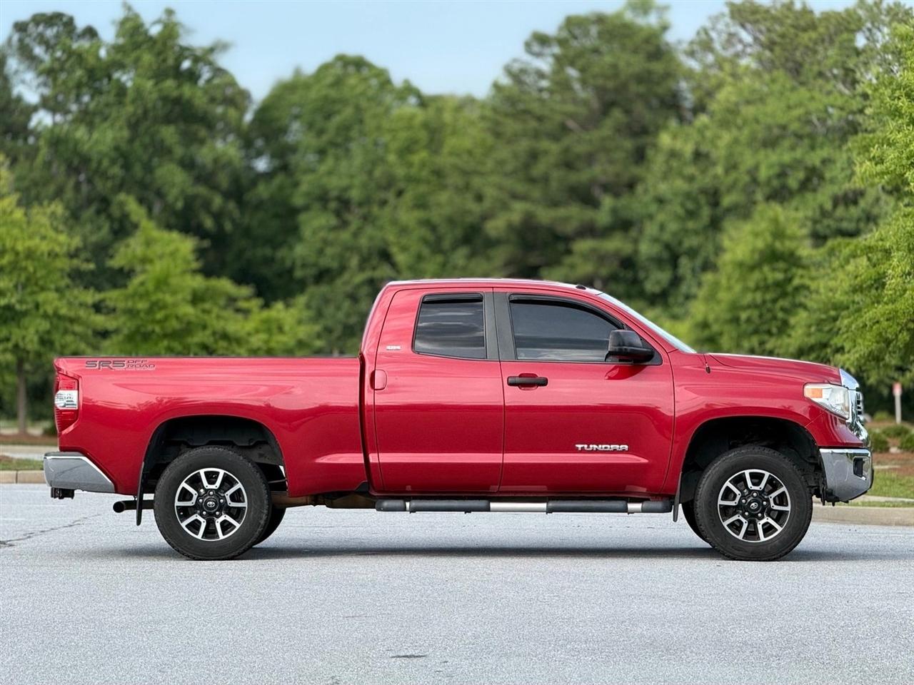 Toyota Tundra 4WD  2017