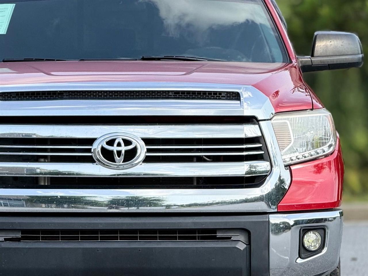 Toyota Tundra 4WD  2017