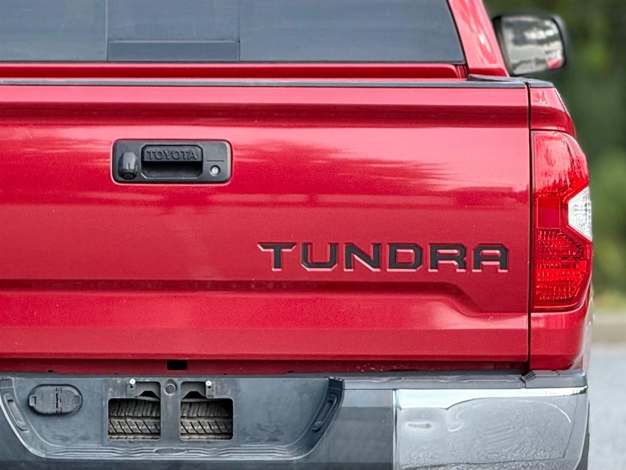 Toyota Tundra 4WD  2017