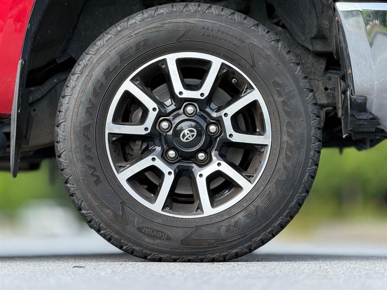Toyota Tundra 4WD  2017
