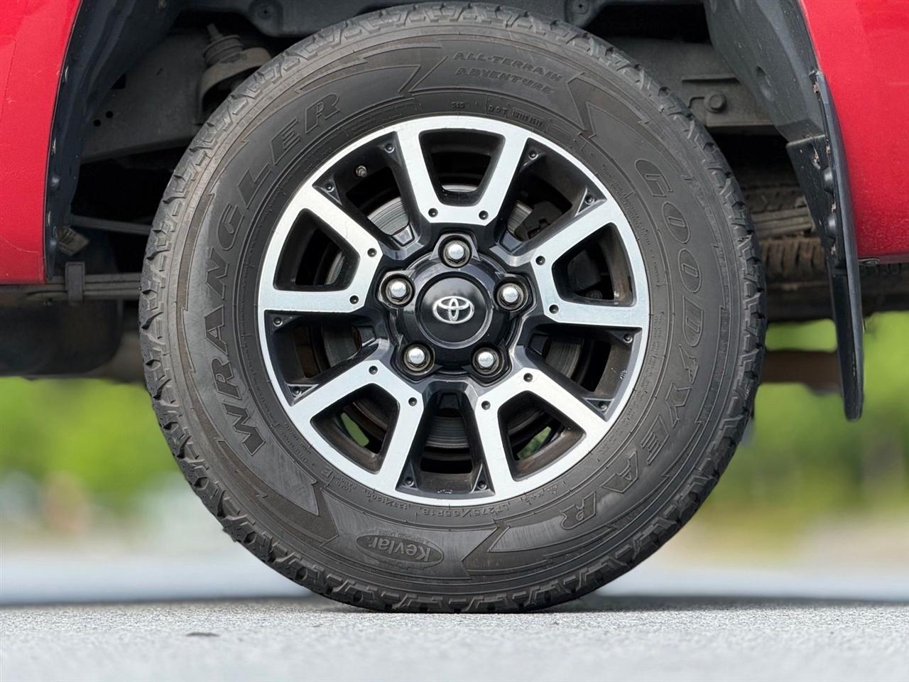 Toyota Tundra 4WD  2017