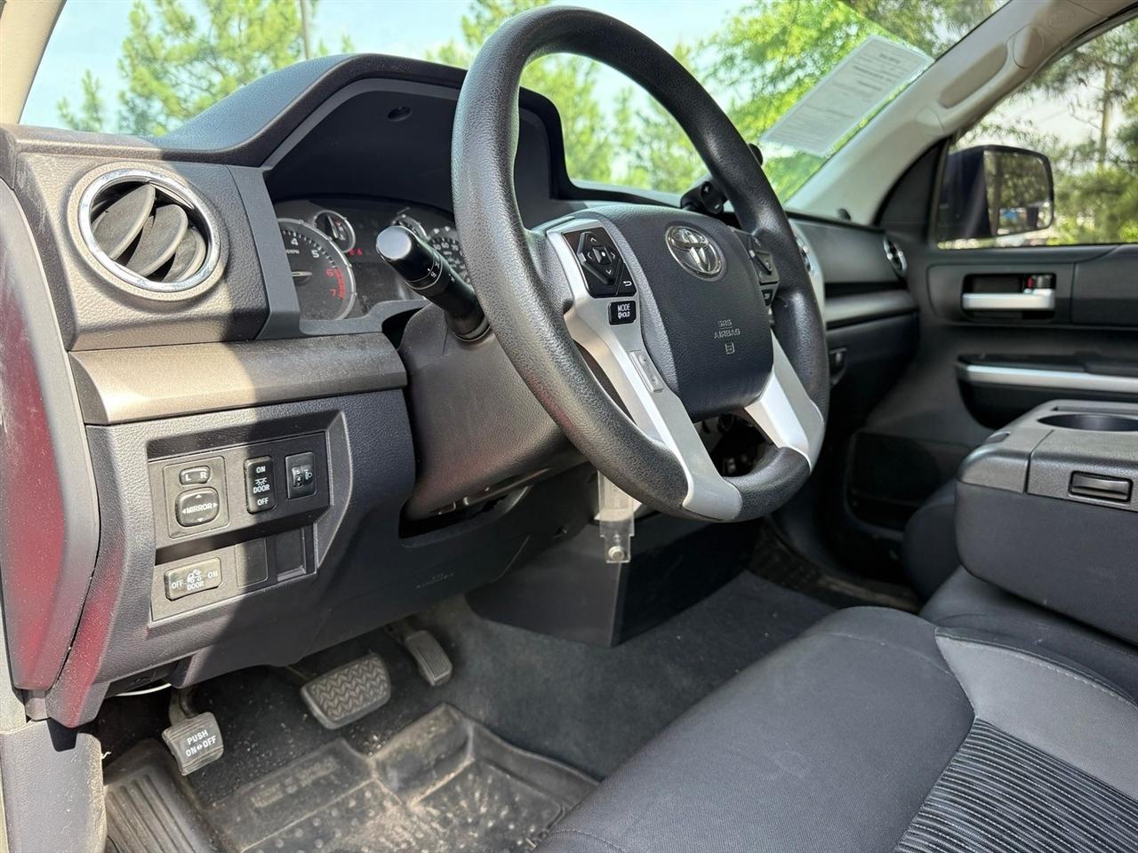 Toyota Tundra 4WD  2017