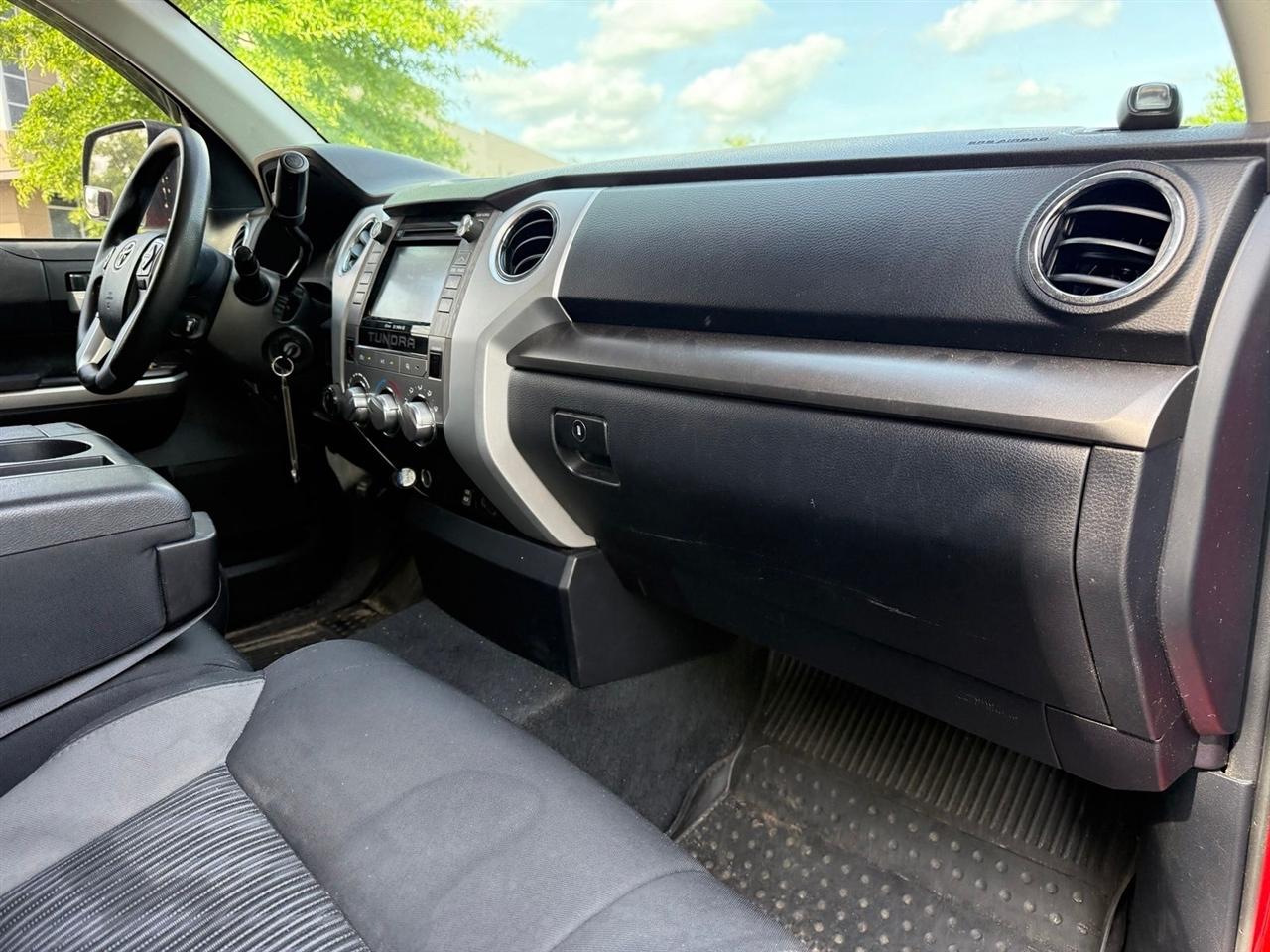 Toyota Tundra 4WD  2017