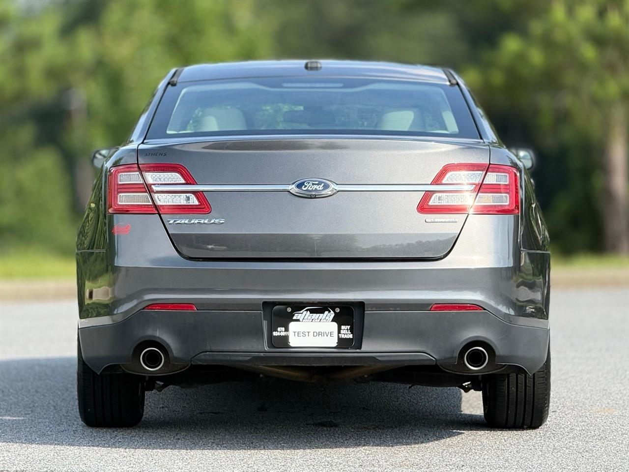 Ford Taurus  2016