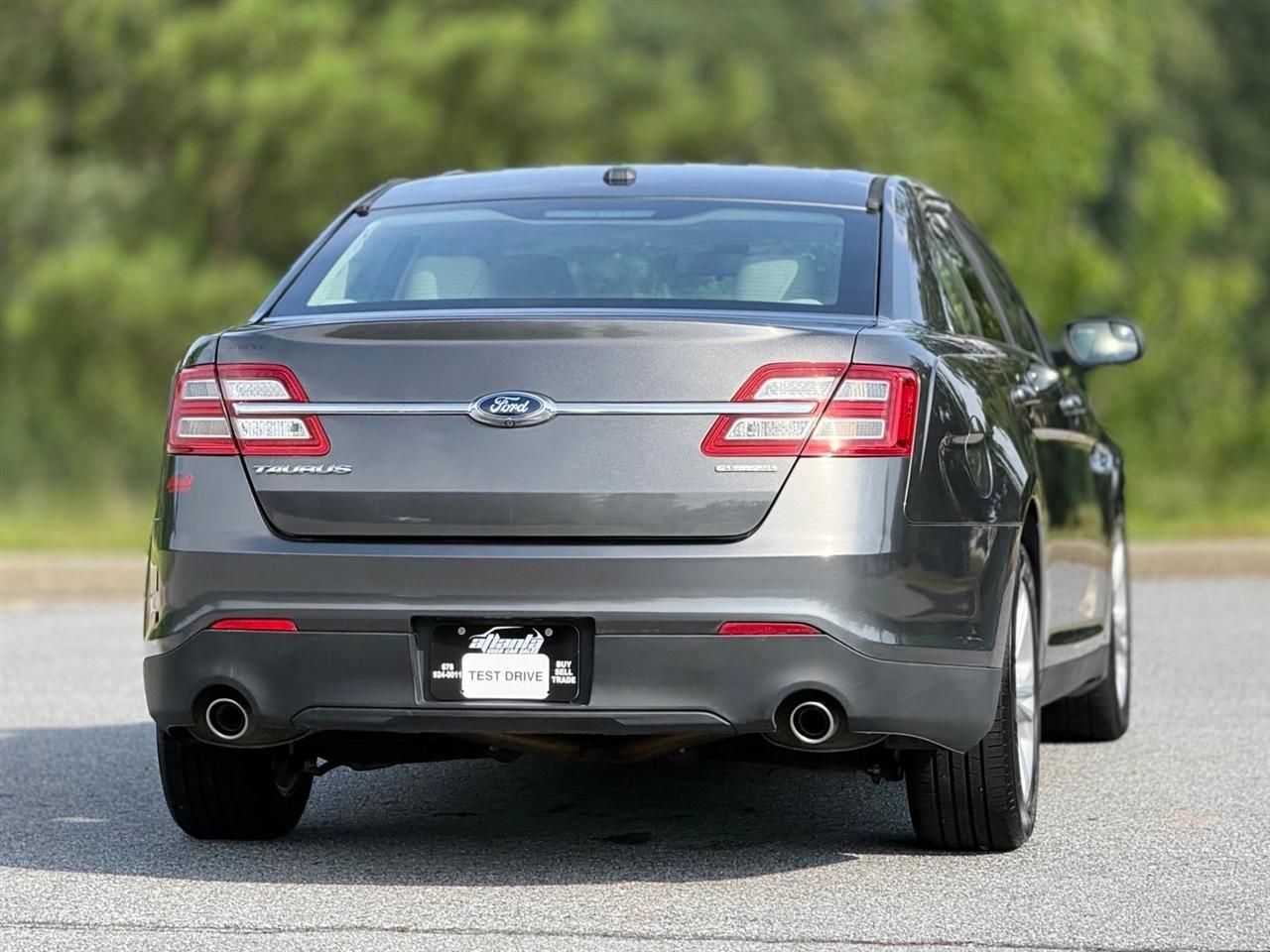 Ford Taurus  2016