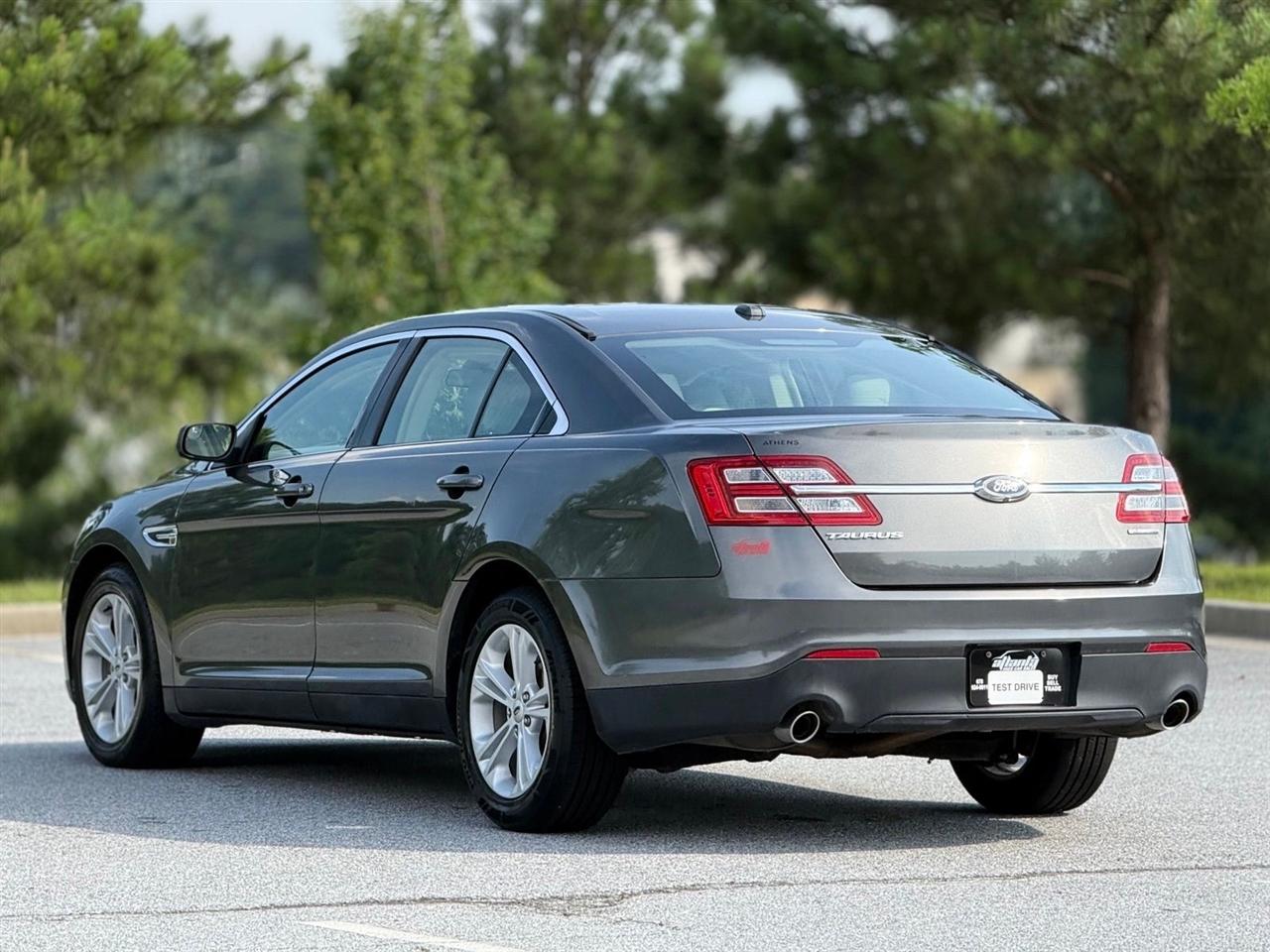 Ford Taurus  2016