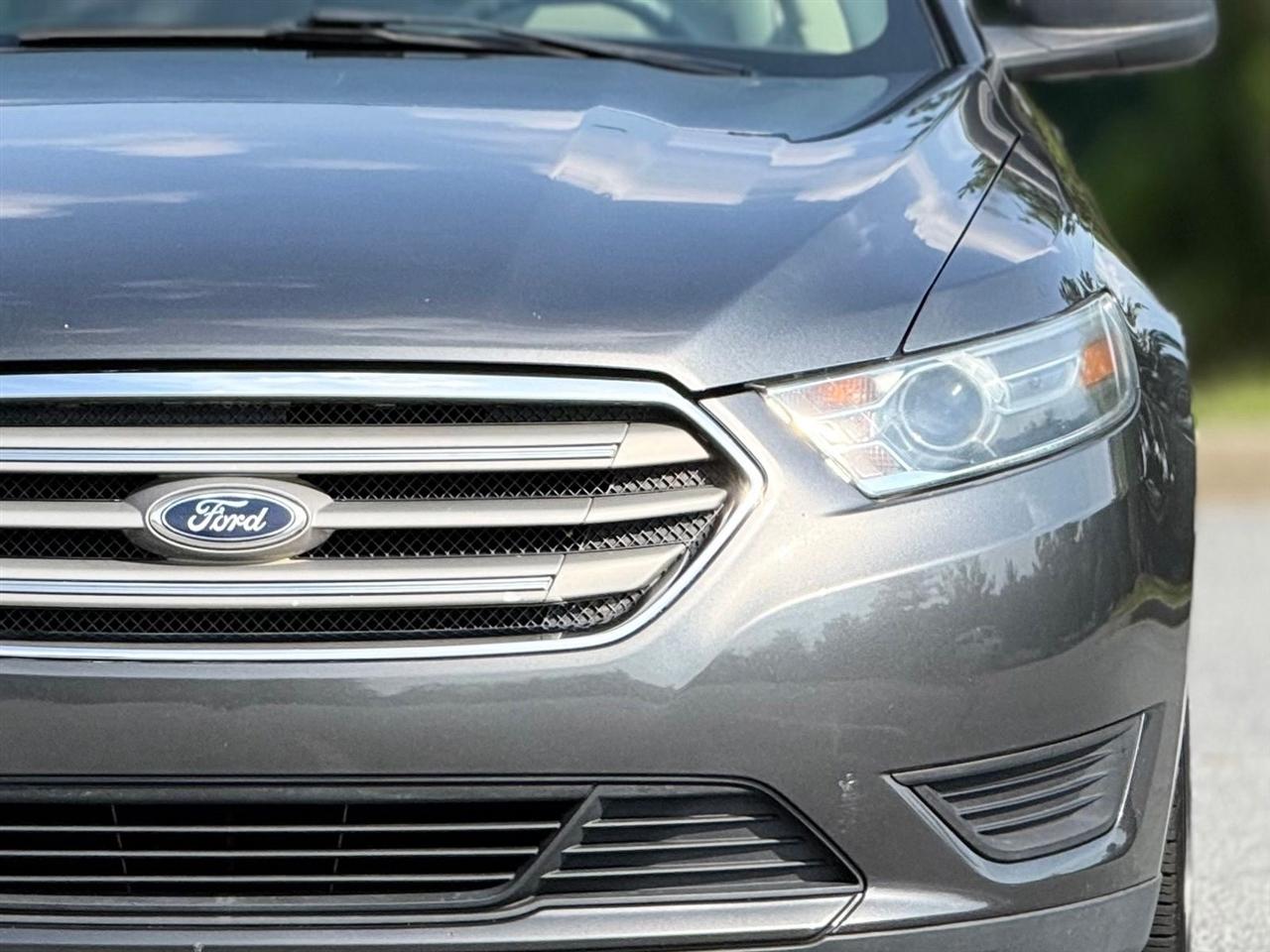 Ford Taurus  2016