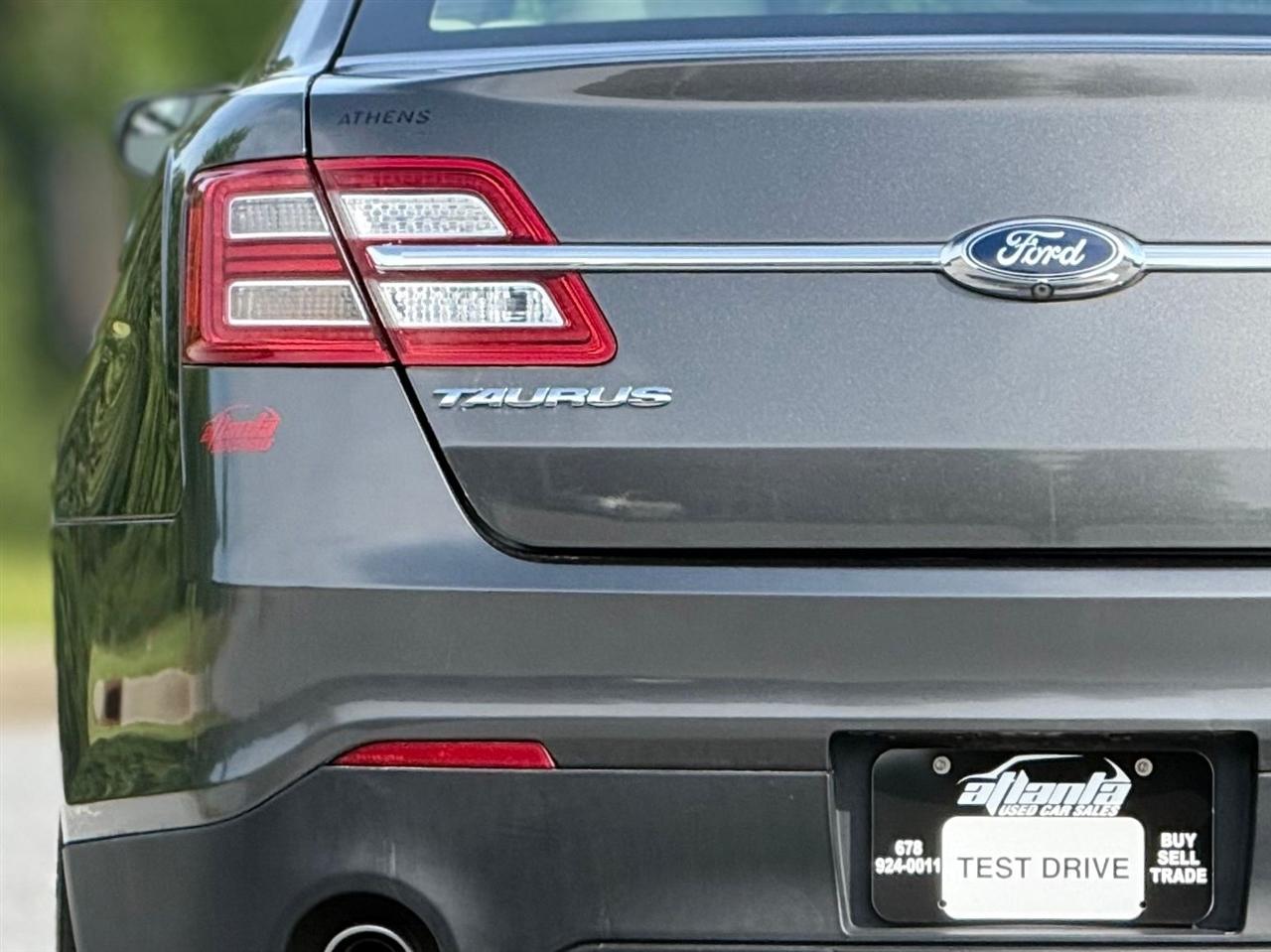Ford Taurus  2016