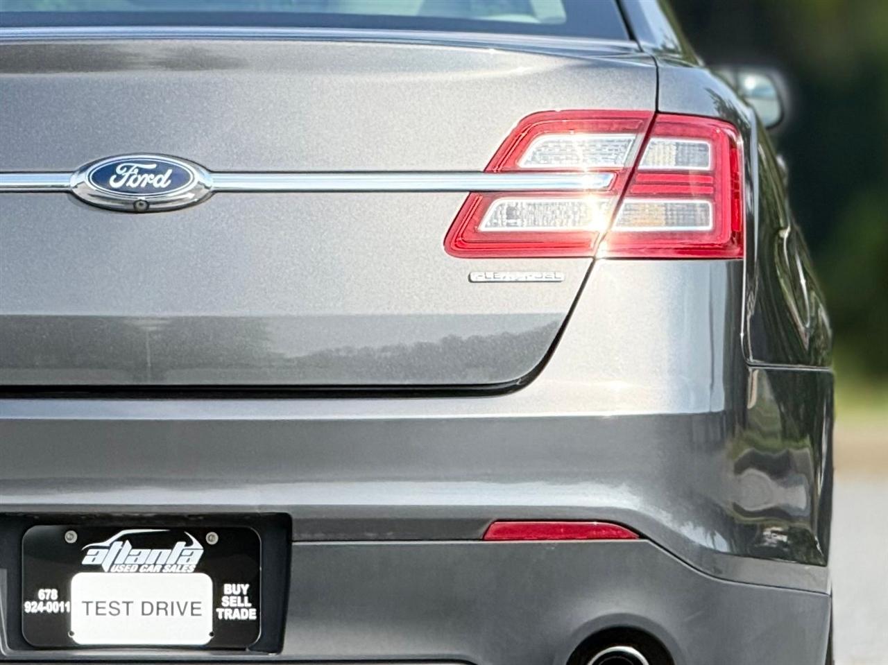 Ford Taurus  2016