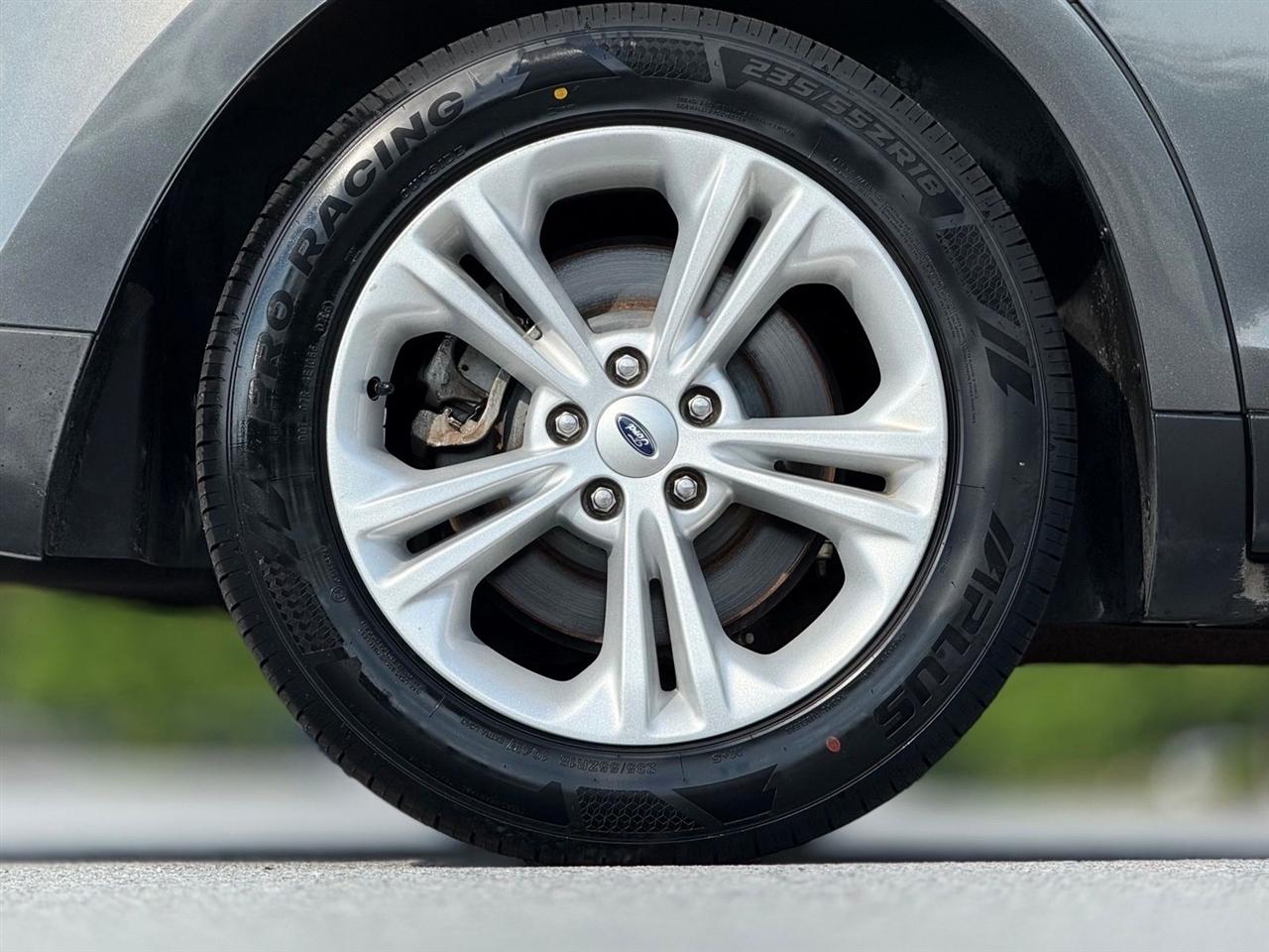 Ford Taurus  2016