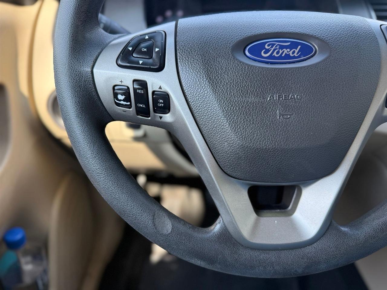 Ford Taurus  2016