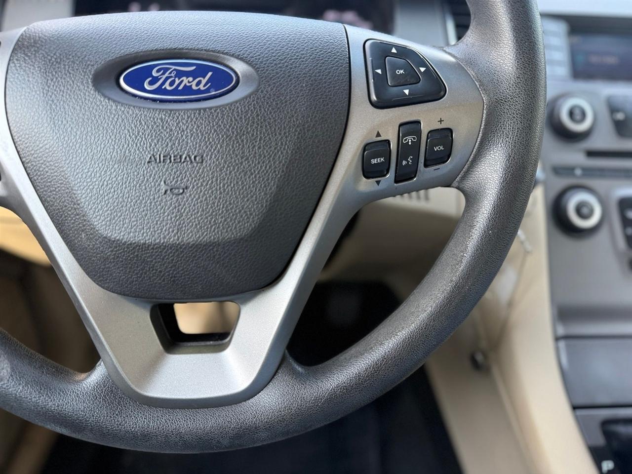 Ford Taurus  2016