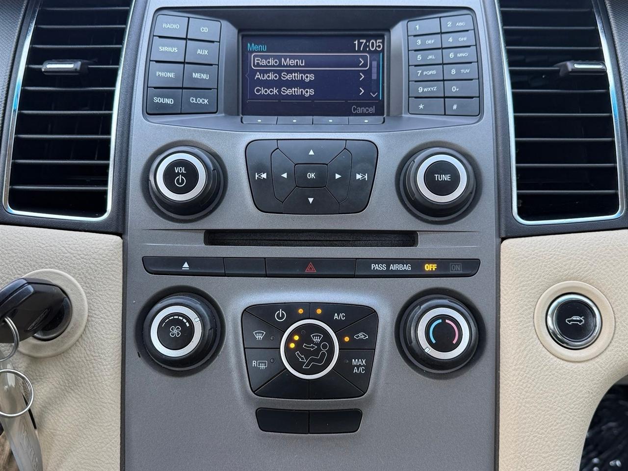 Ford Taurus  2016