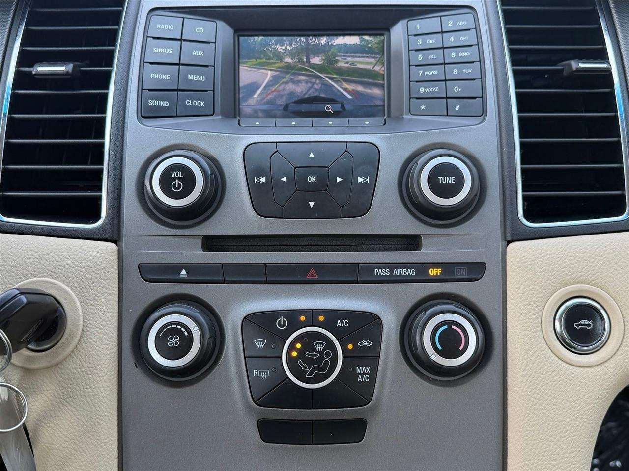 Ford Taurus  2016