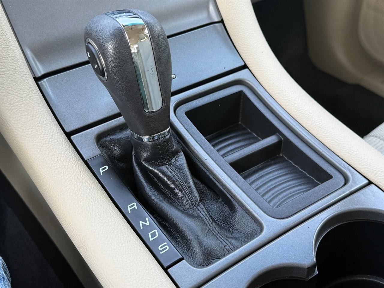 Ford Taurus  2016