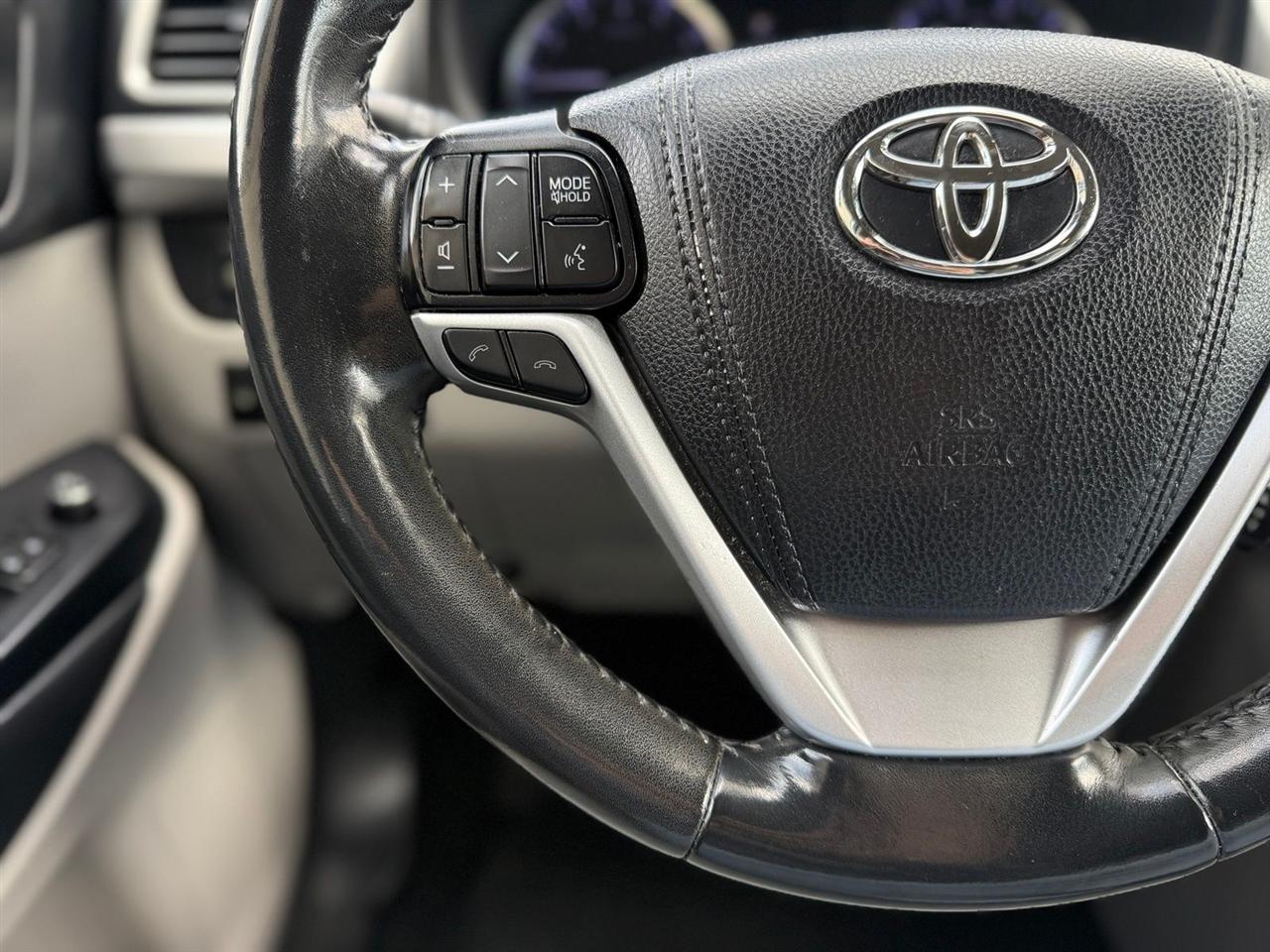 Toyota Highlander  2019