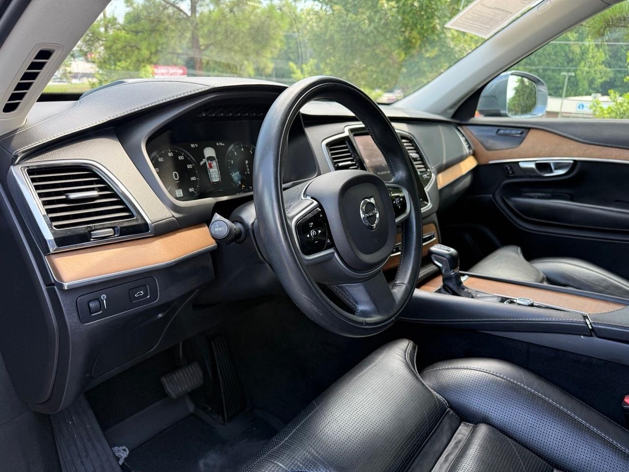 Volvo XC90  2019