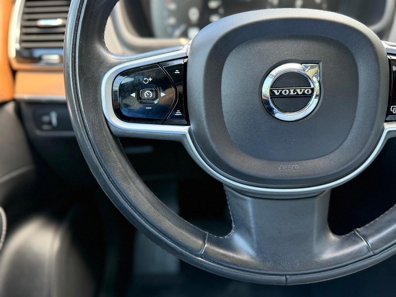 Volvo XC90  2019