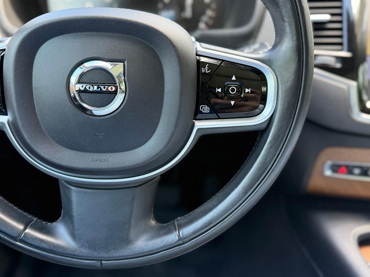 Volvo XC90  2019