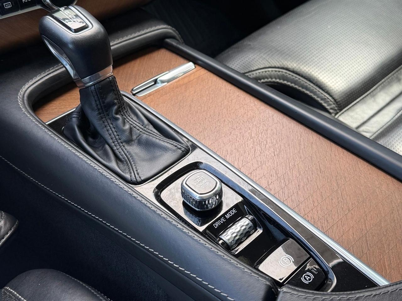 Volvo XC90  2019