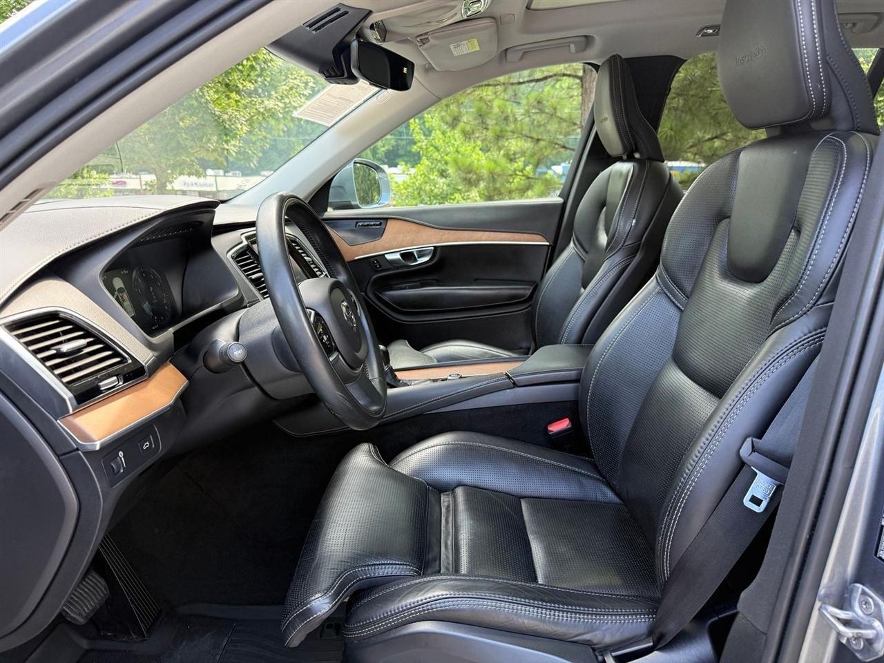Volvo XC90  2019