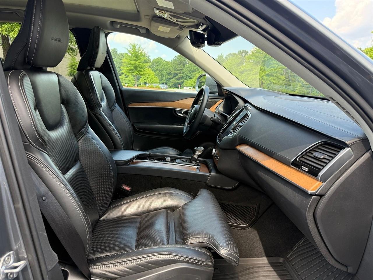 Volvo XC90  2019