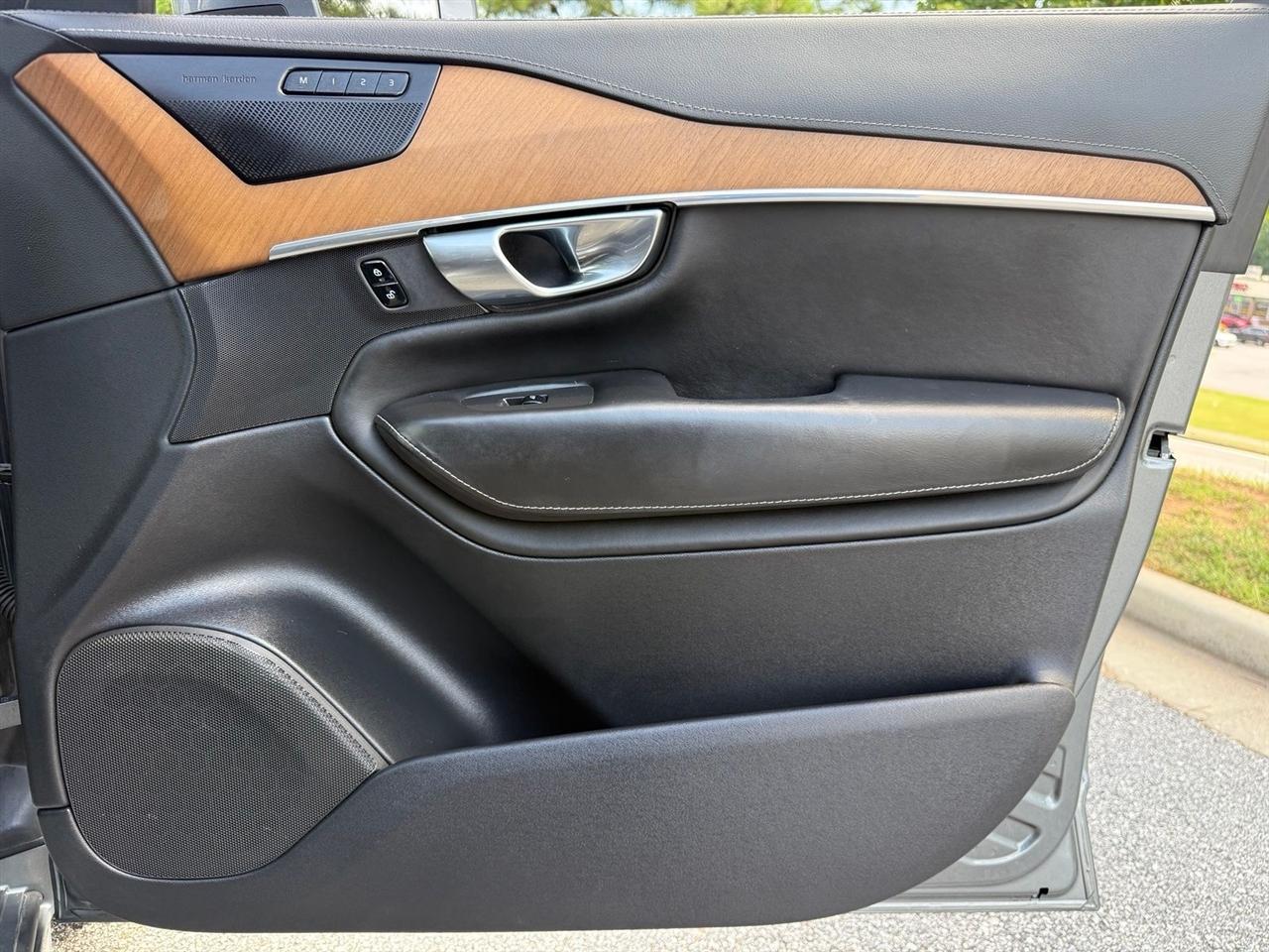 Volvo XC90  2019