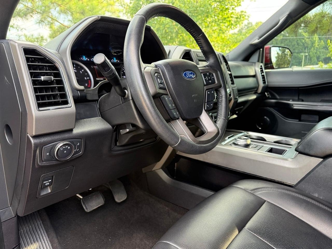 Ford Expedition  2020