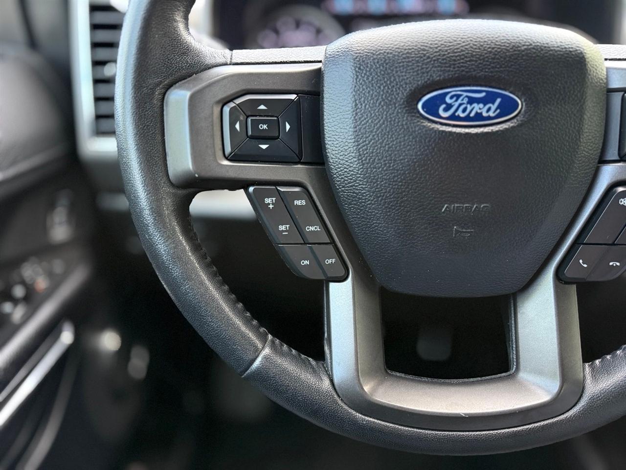 Ford Expedition  2020