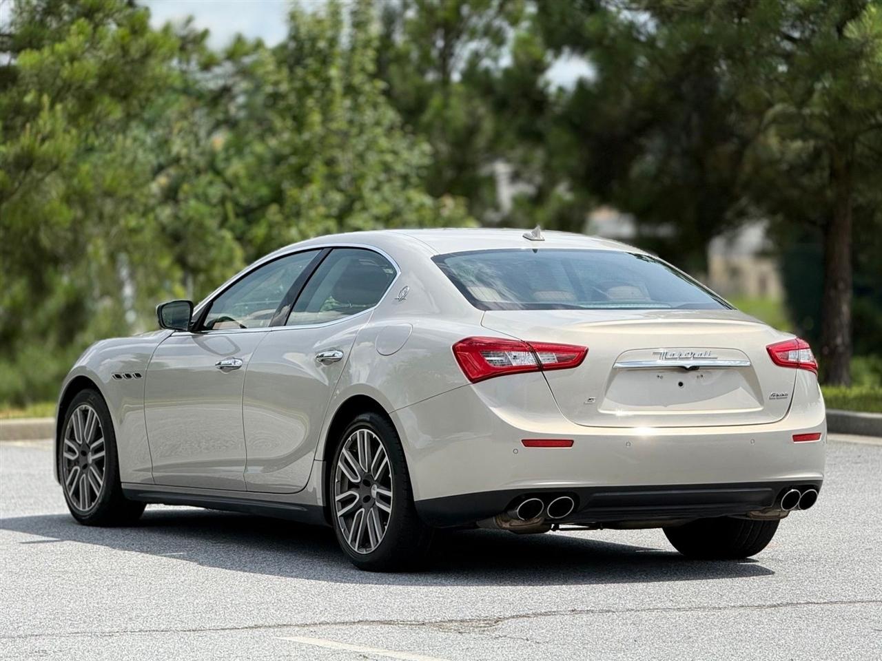 Maserati Ghibli  2017