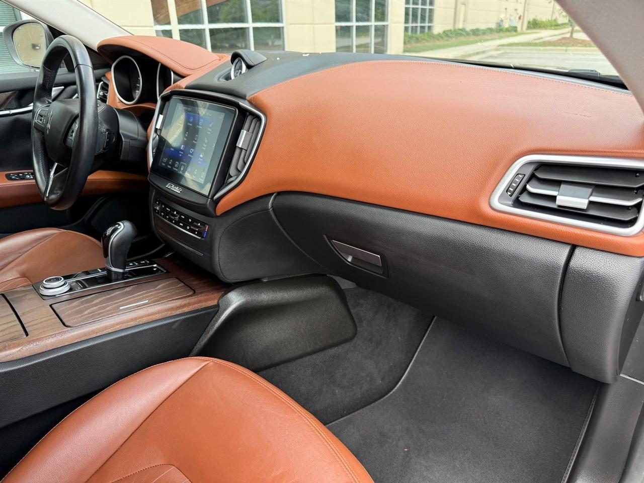 Maserati Ghibli  2017