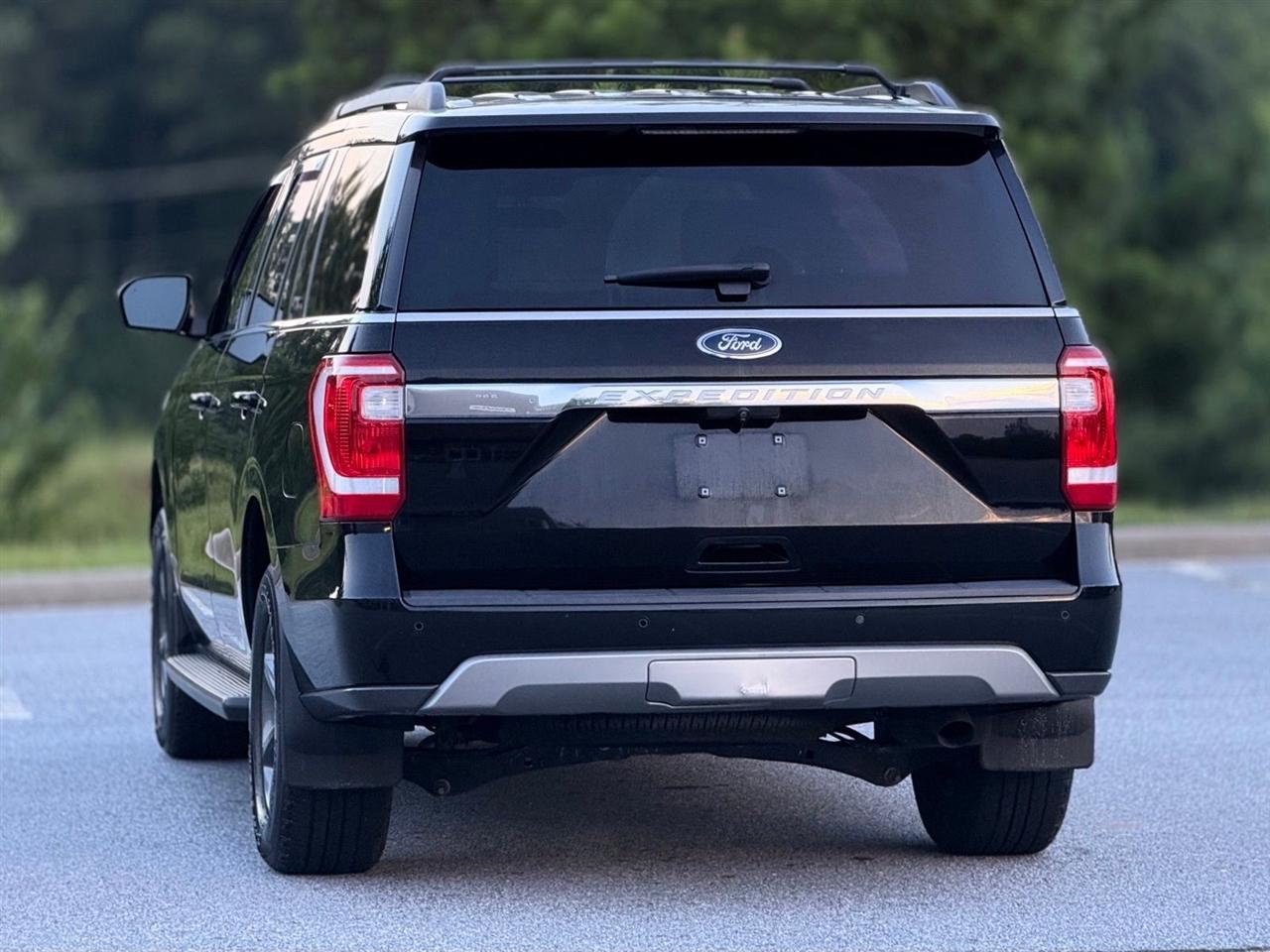 Ford Expedition  2021