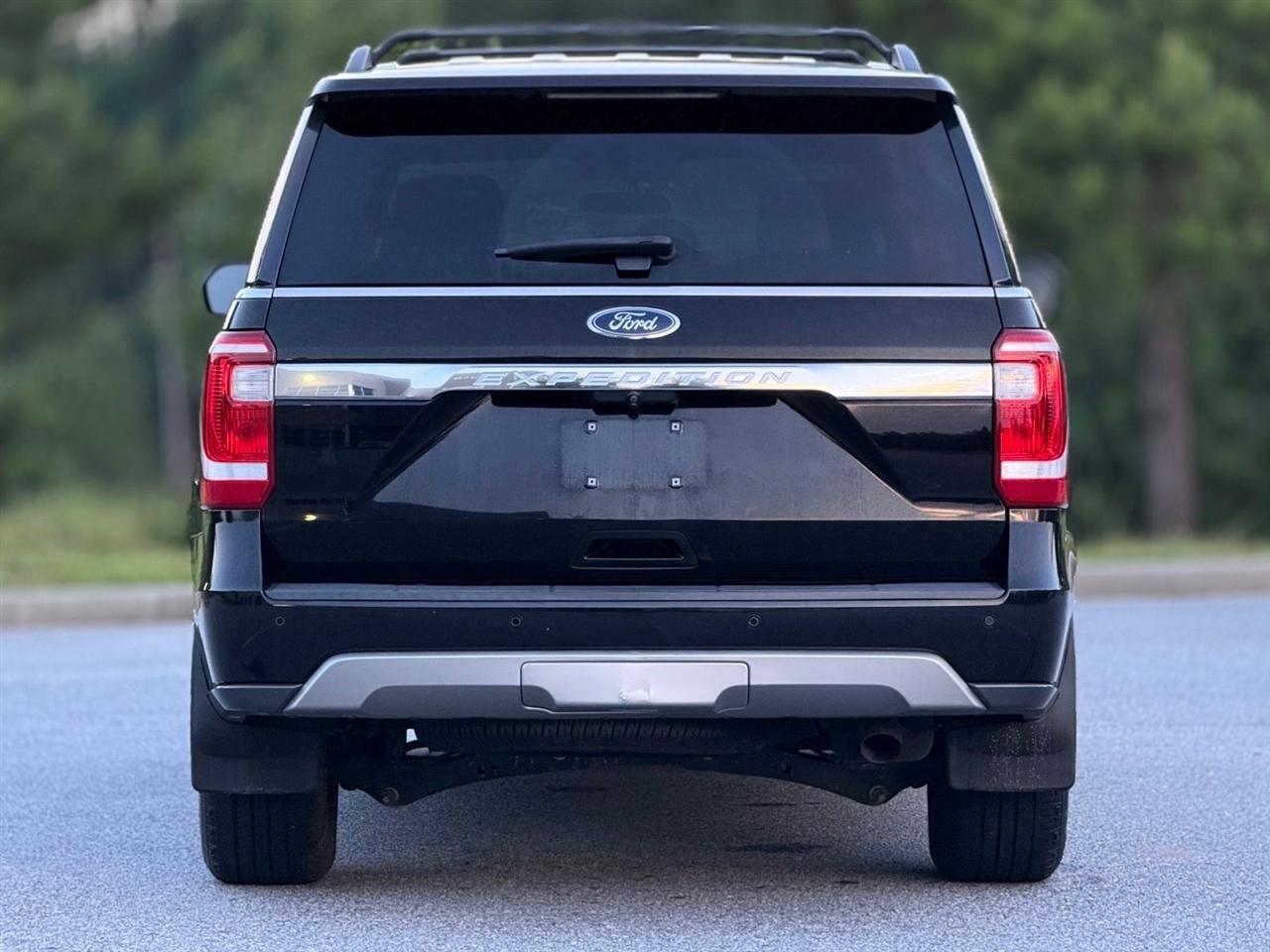 Ford Expedition  2021