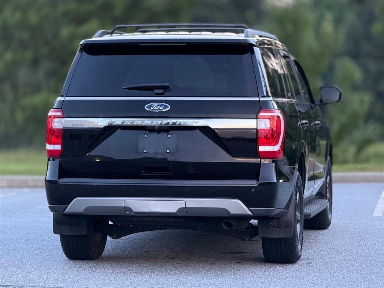 Ford Expedition  2021