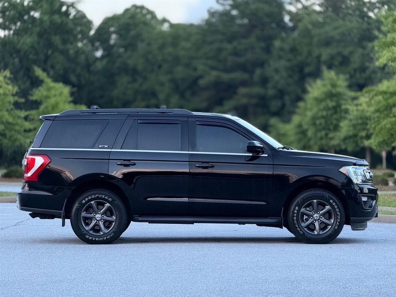 Ford Expedition  2021