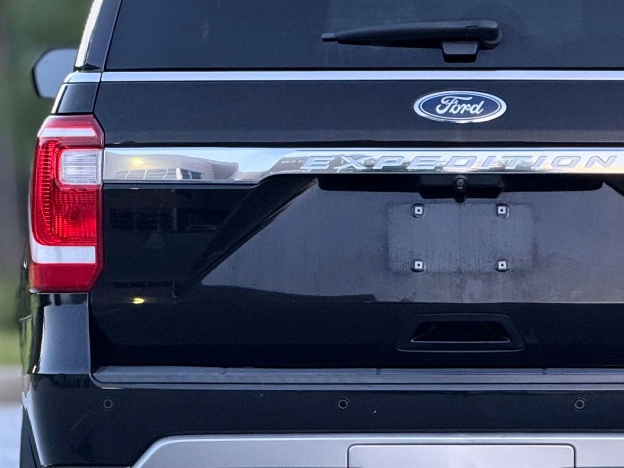 Ford Expedition  2021