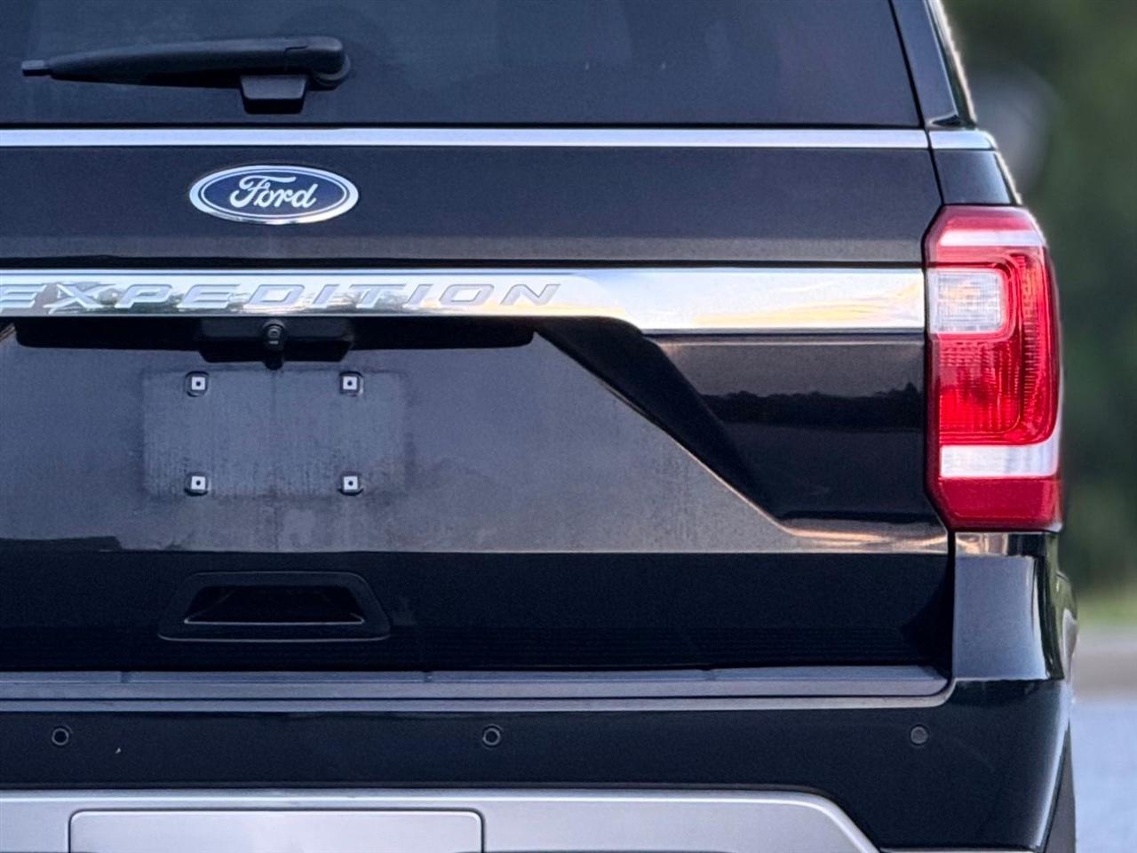 Ford Expedition  2021