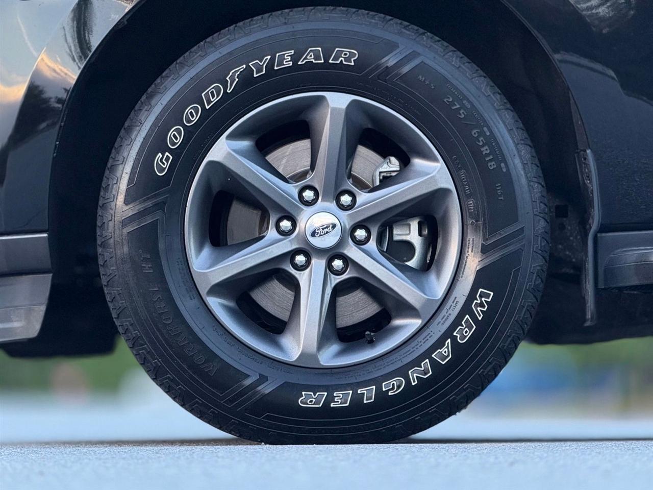 Ford Expedition  2021