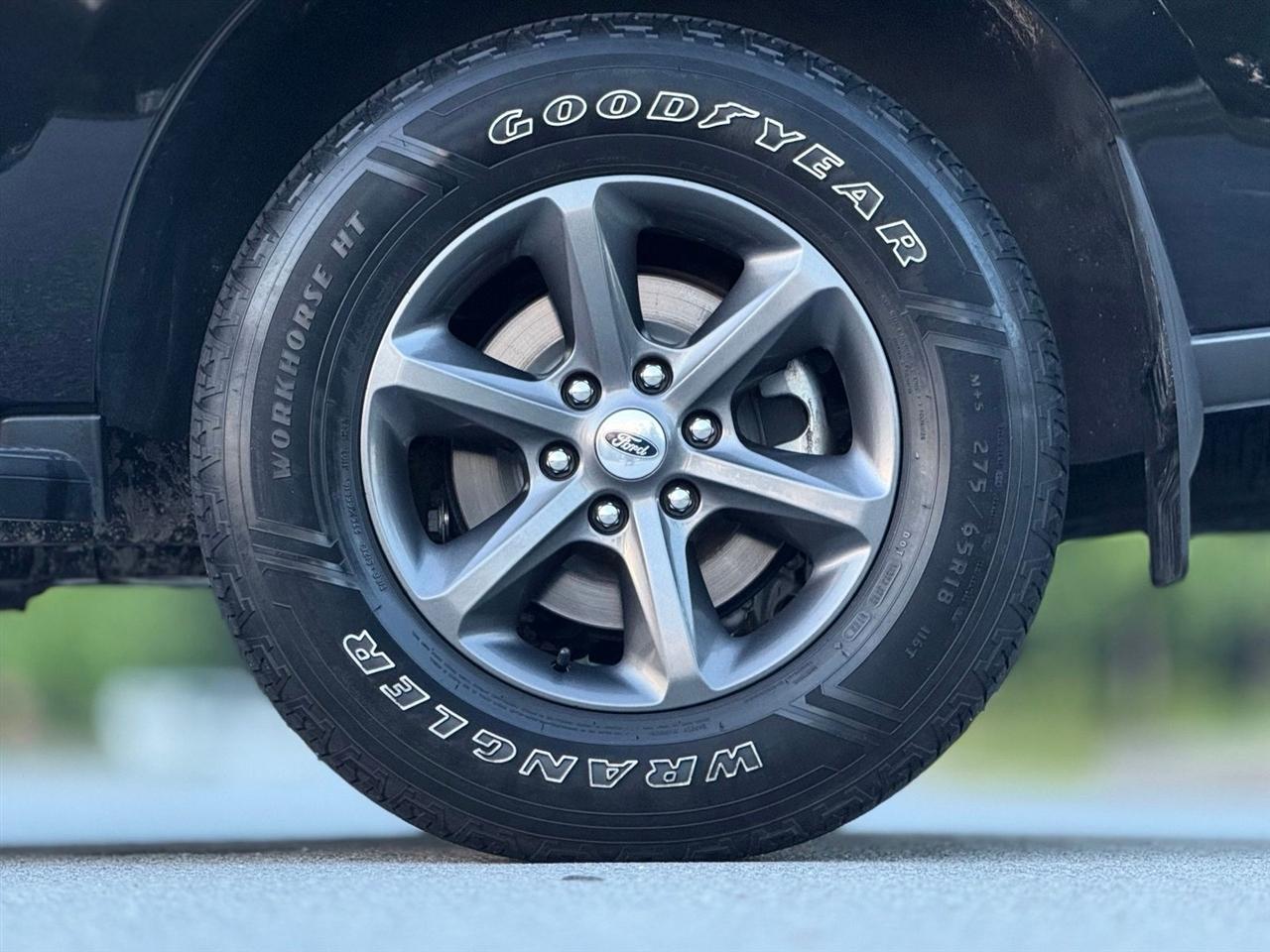 Ford Expedition  2021