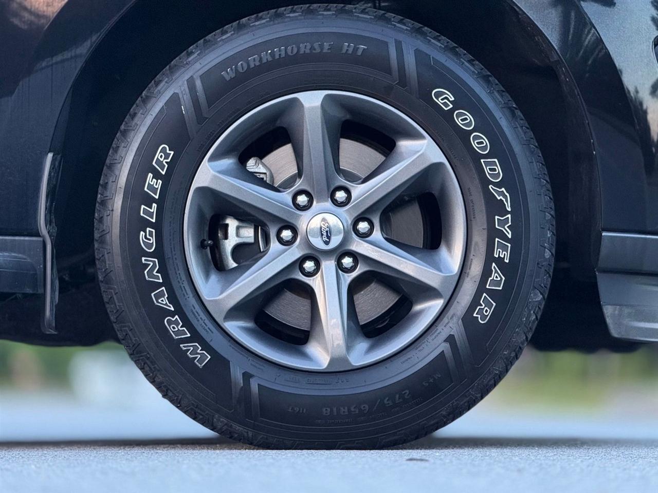 Ford Expedition  2021