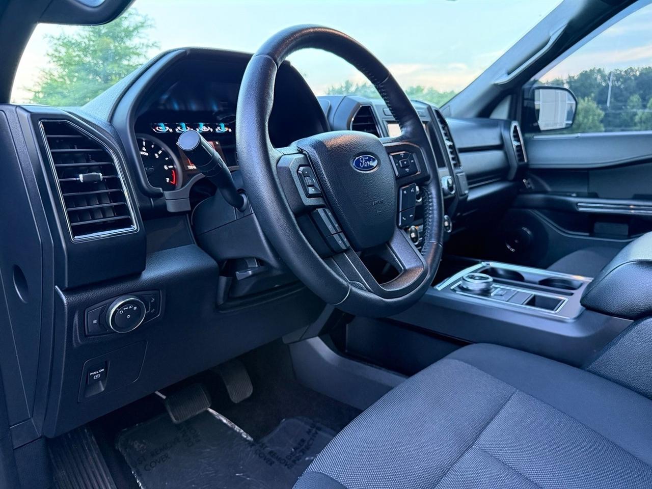 Ford Expedition  2021