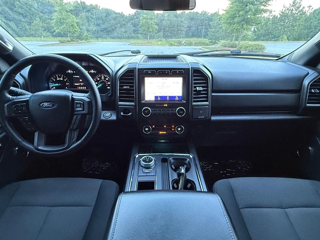 Ford Expedition  2021